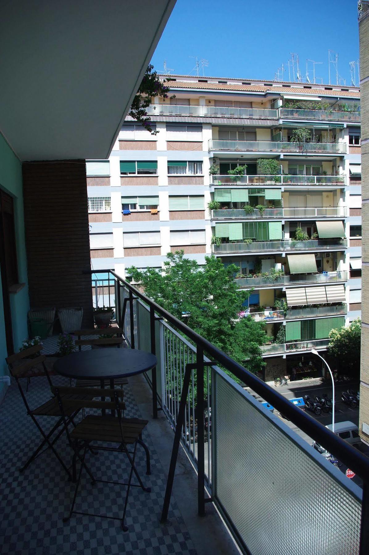 In Roma Life Hotell Exteriör bild