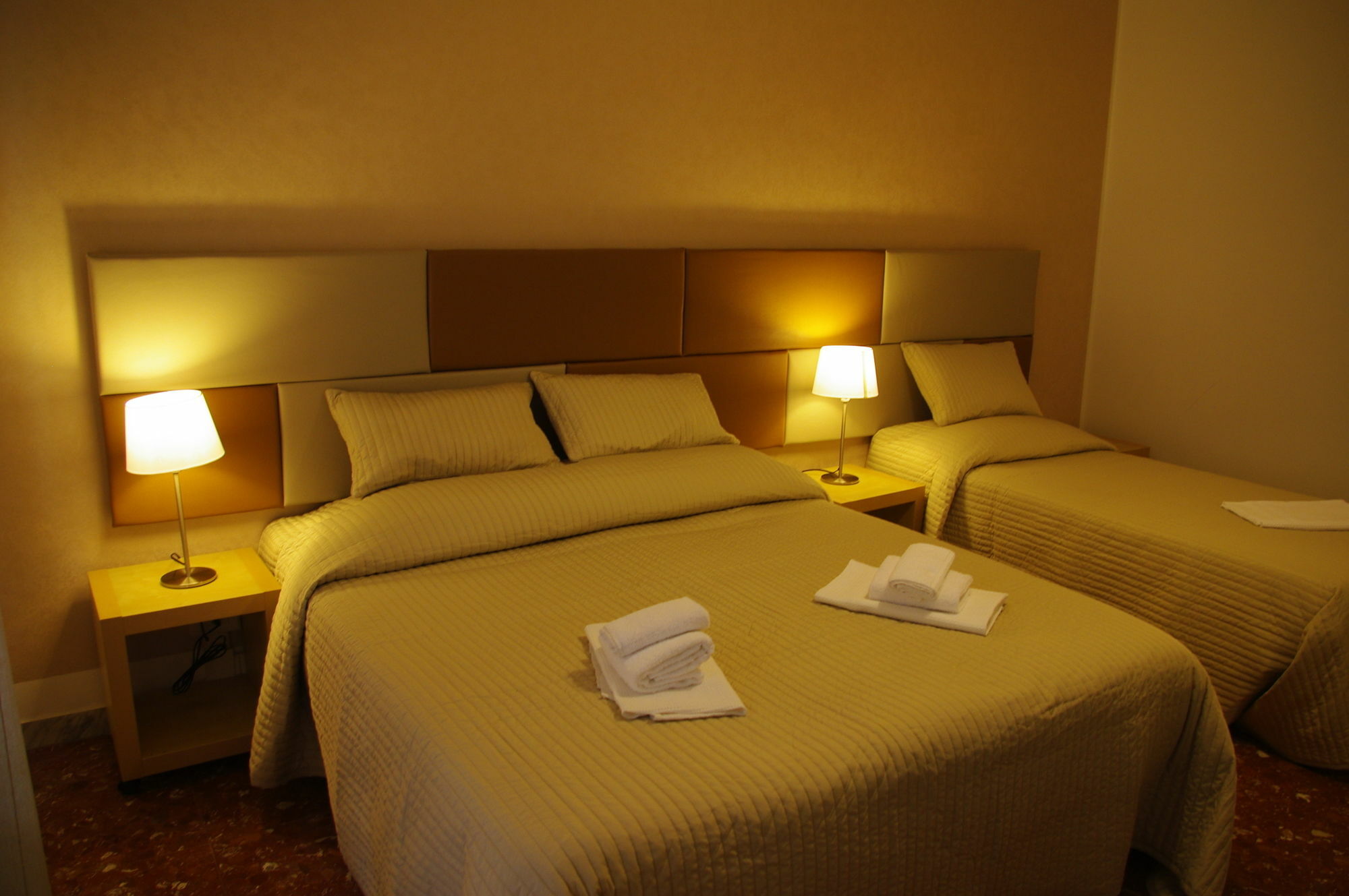 In Roma Life Hotell Exteriör bild